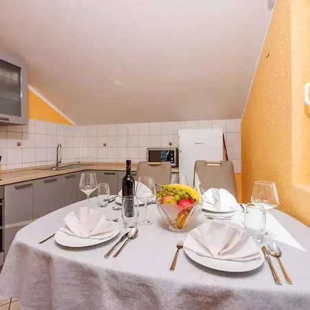 Lejlighed In 39041 *