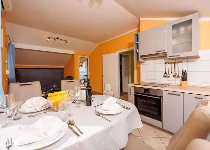 In 39041 Апартаменты *