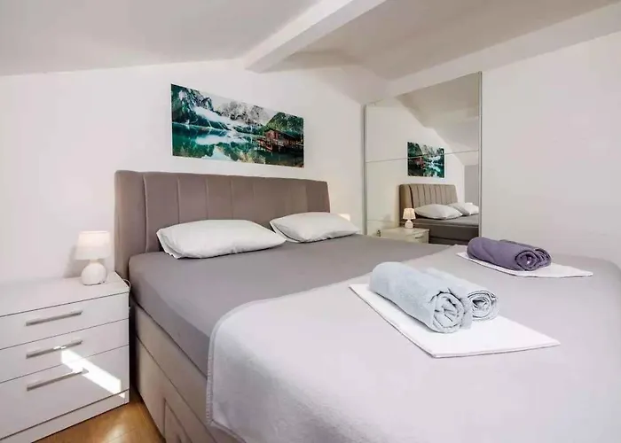 In 39041 Apartment Dramalj