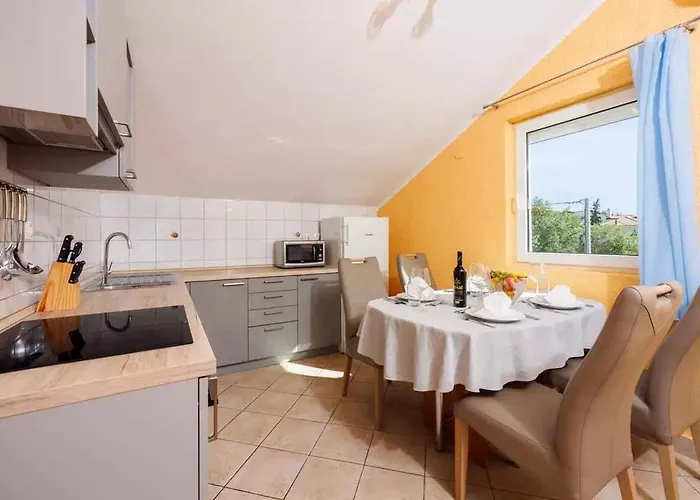 In 39041 Apartment Dramalj